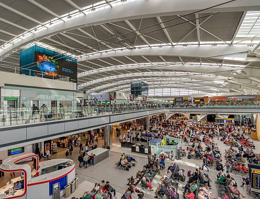 Siber Saldırı Avrupa Havalimanlarını Vurdu: Heathrow ve Brüksel’de Uçuşlar İptal Edildi Heathrow Havalimanı